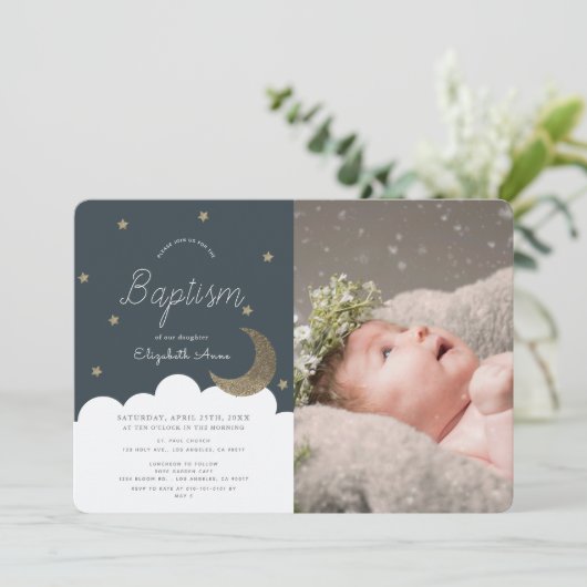 Stars & Moon Navy Blue Boy Foto Taufe Einladung (Stehend Vorderseite)