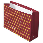 Stars Pattern Trending Colors Maroon Gold Große Geschenktüte (Vorderseite Schrägansicht)