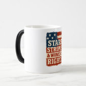Stars, Stripes & Women’s Rights Distressed Flag Verwandlungstasse (Vorderseite Links)