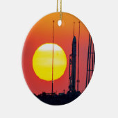 Start der NASA Antares Rocket Sunrise Keramik Ornament (Rechts)