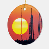 Start der NASA Antares Rocket Sunrise Keramik Ornament (Links)