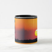 Start der NASA Antares Rocket Sunrise Tasse (Zentrum)