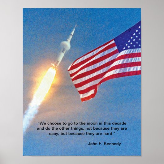 Start von Apollo 11 mit amerikanischer Flagge Poster (Vorne)