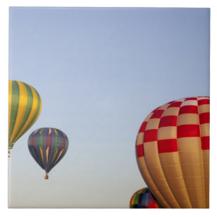 Start von Heißluftballons Fliese