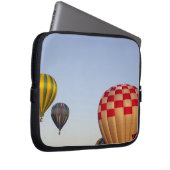 Start von Heißluftballons Laptopschutzhülle (Vorne Rechts)