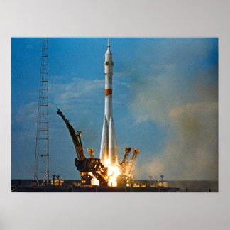Start von Soyuz (Apollo-Soyuz-Test-Projekt) Poster