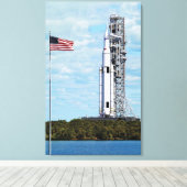 Startsystem für das NASA SLS-Weltraumbahnsystem Leinwanddruck (Insitu (Holzboden))