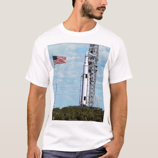 Startsystem für das NASA SLS-Weltraumbahnsystem T-Shirt (Vorderseite)