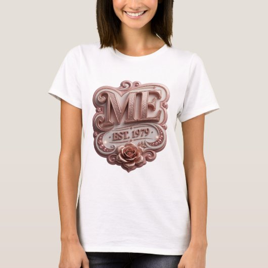 Statement Pink ME EST 1979 Design T-Shirt (Vorderseite)