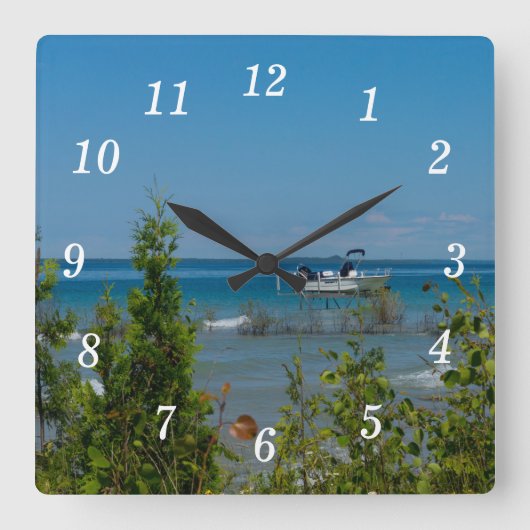 Stationiert an der Mackinac Wall Uhr (Vorderseite)