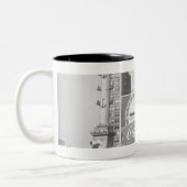 Statue auf amerikanischem Stadtplatz B&W Zweifarbige Tasse (Links)