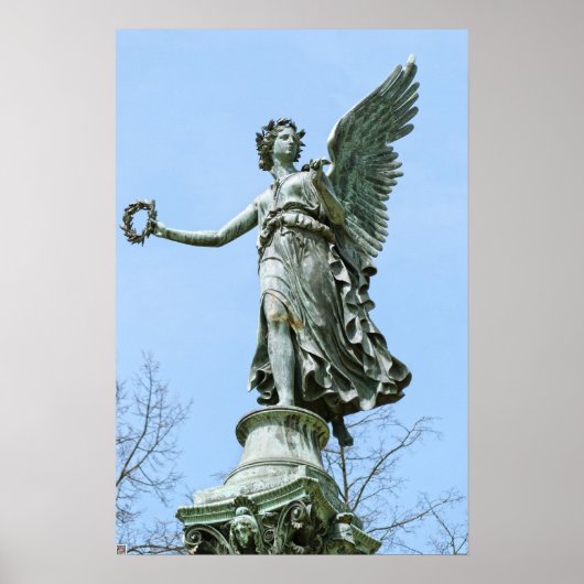 Statue de Angel im Charlottenburger Schloss Poster (Vorne)