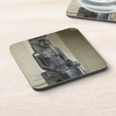 Statue der Löwe-köpfigen Göttin Sekhmet, vom Th Untersetzer (Linke Seite)