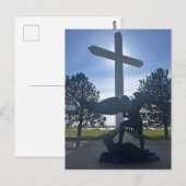 Statue des Engels St. Michael am riesigen Kreuz Postkarte (Vorne/Hinten)