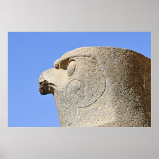 Statue des Falcon God Horus im Edfu-Tempel, Ägypte Poster