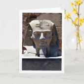 Statue des Königs Ramses II. Porträt am Tempel von Karte (Gelbe Blume)