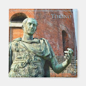 Statue eines Römers vor antiken Ruinen Magnet (Vorne)