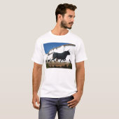 Statue eines Stiers in Ronda, Spanien T-Shirt (Vorne ganz)