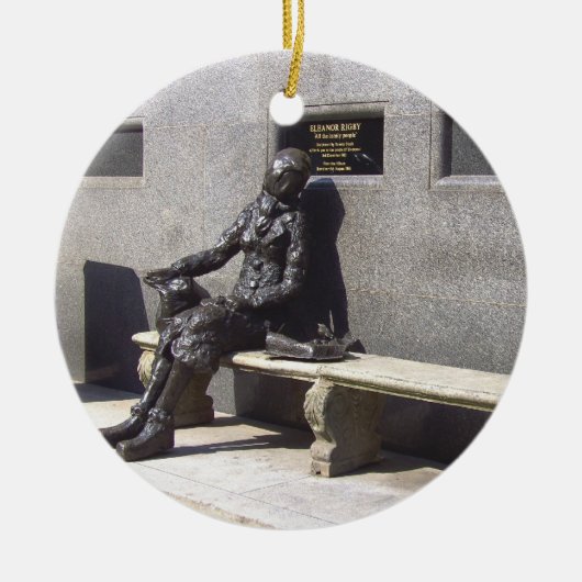 Statue Eleonors Rigby, Liverpool, Großbritannien Keramikornament (Vorne)