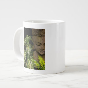 Statue in einem Garten: Chiang Mai, Thailand Jumbo-Tasse