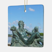 Statue La Loire im Garten des Schlosses Versailles Keramikornament (Links)