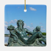 Statue La Loire im Garten des Schlosses Versailles Keramikornament (Rückseite)