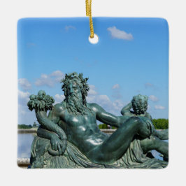 Statue La Loire im Garten des Schlosses Versailles Keramikornament