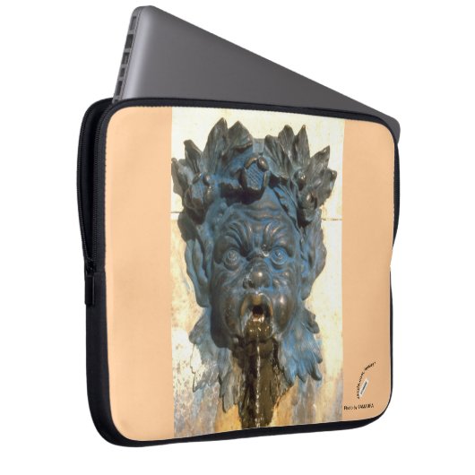 Statue Laptopschutzhülle (Vorne Rechts)