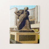 Statue Toronto. Puzzle (Vertikal)