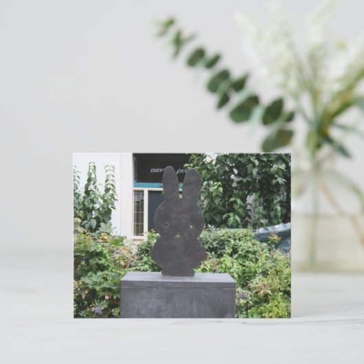 Statue von Miffy Postkarte (Stehend Vorderseite)
