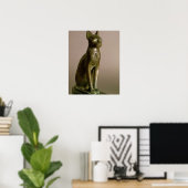 Statuette einer Katze, die die Göttin Bastet darst Poster (Heimbüro)