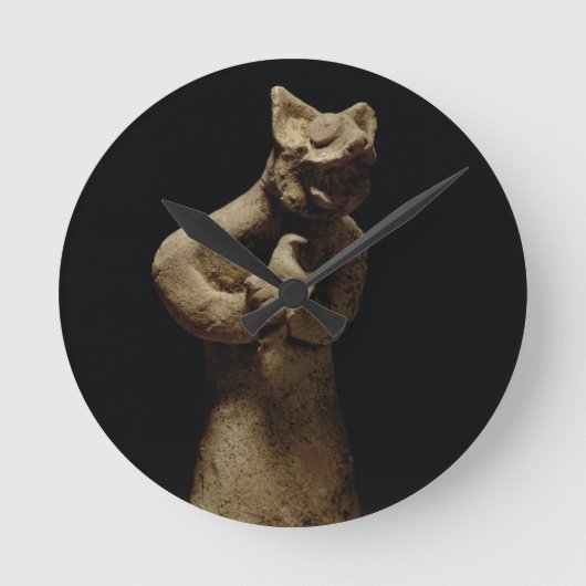 Statuette of a Lion-Headed Demon, Mesopotamia, c.5 Runde Wanduhr (Vorderseite)