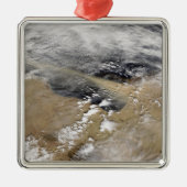 Staub bläst vor der Küste Libyens Silbernes Ornament (Vorne)