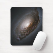 Staub rund um den Nucleus der Black Eye Galaxy M64 Mousepad (Mit Mouse)