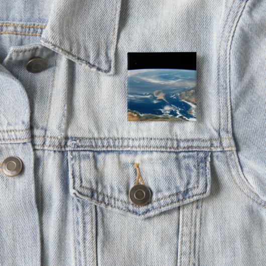 Staub über dem Mittelmeer und der Insel Zypern Button (Beispiel)
