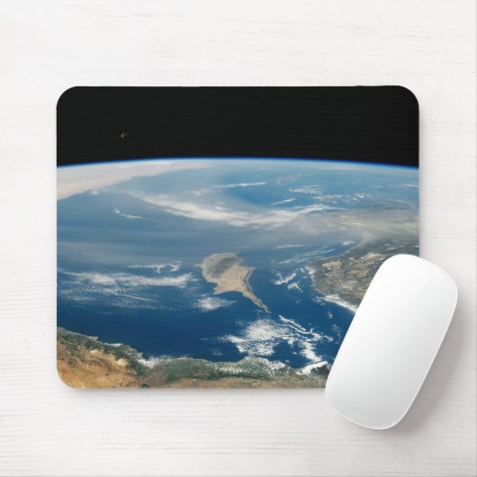 Staub über dem Mittelmeer und der Insel Zypern Mousepad (Mit Mouse)