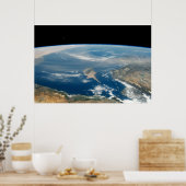 Staub über dem Mittelmeer und der Insel Zypern Poster (Küche)