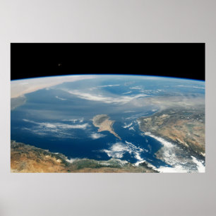Staub über dem Mittelmeer und der Insel Zypern Poster
