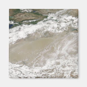 Staub und Wolken schwebten über dem Taklimakan DES Magnet