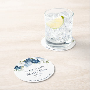 Staubblau-Aquarell-Blumen-Script-Brautparty Runder Pappuntersetzer