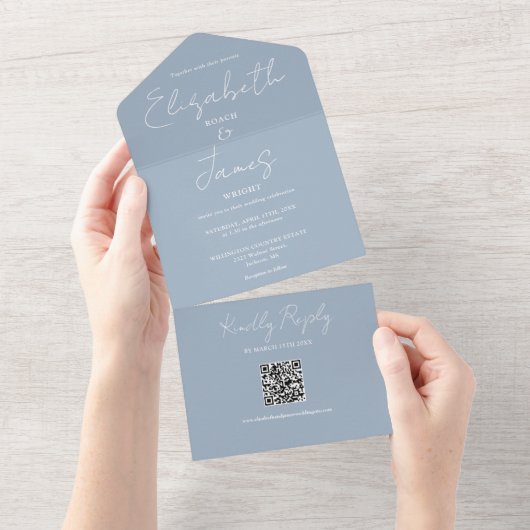 Staubblau elegante Schriftart QR-Code Hochzeit All In One Einladung (Abreißen)