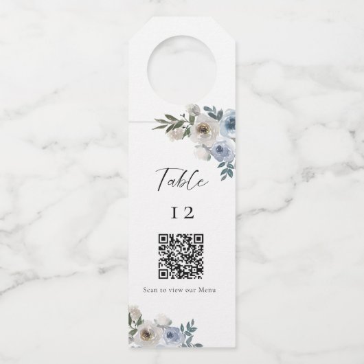 Staubblau Hochzeitstisch QR-Code Hochzeitsmenü Flaschenanhänger (Vorderseite)