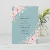 Staubblau Rosa Florale Hochzeit Einladung (Stehend Vorderseite)