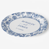 Staubblau Toile Blumen Personalisierte Hochzeit Pappteller (Schrägansicht)