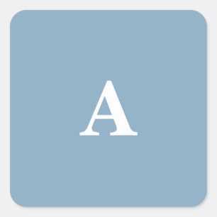 Staubblau Weiße Monogramme Einfach Minimal Benutze Quadratischer Aufkleber