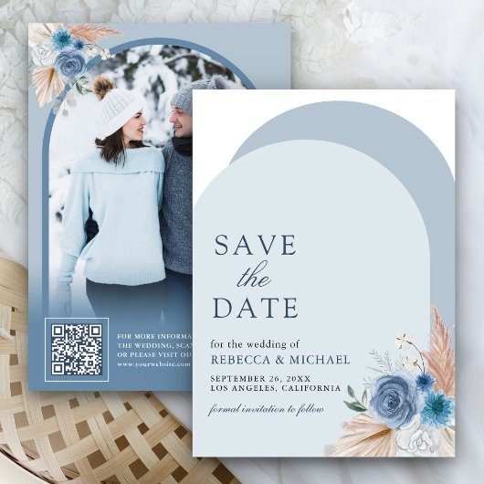 Staubblaue Blumige Boho Pampas Tor Foto QR Code Save The Date
