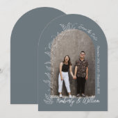 Staubblaue Botanische Blätter Bogen Save-the-Date- Einladung (Vorne/Hinten)