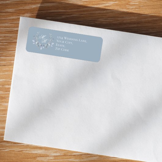 Staubblaue Hochzeitsmonogramm-Blumenskript