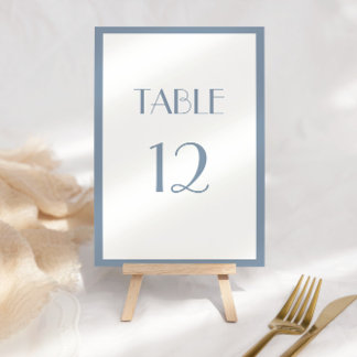 Staubblaue Hochzeitstischkarte Tischnummer
