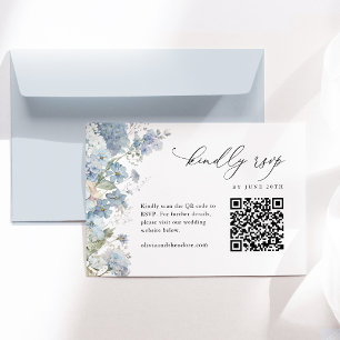 Staubblaues Blumen Eleganter QR-Code Hochzeit RSVP Karte